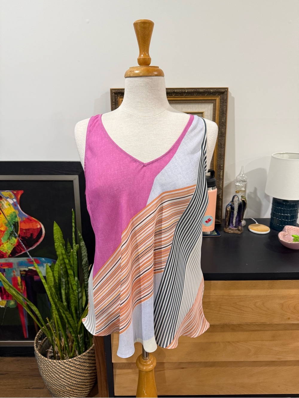 NIC+ZOE Pink and Peach Multi-Stripe V-Neck Sleeveless Camisole